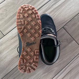 Lightly worn men's Danners